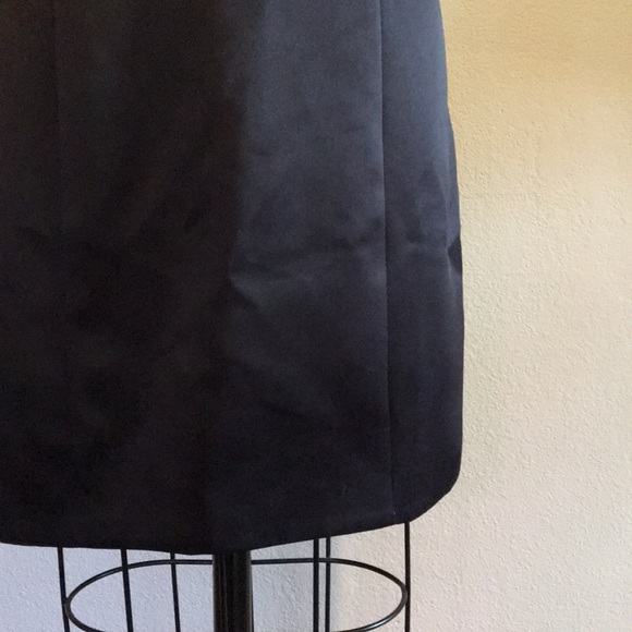 Mini LBD Cocktail Dress ✨ - Picture 4 of 8